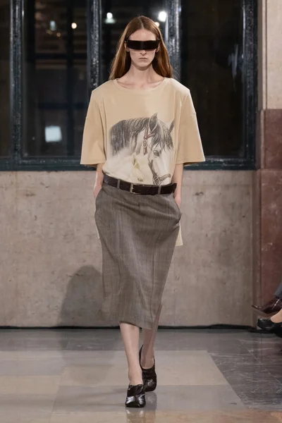 Look 29